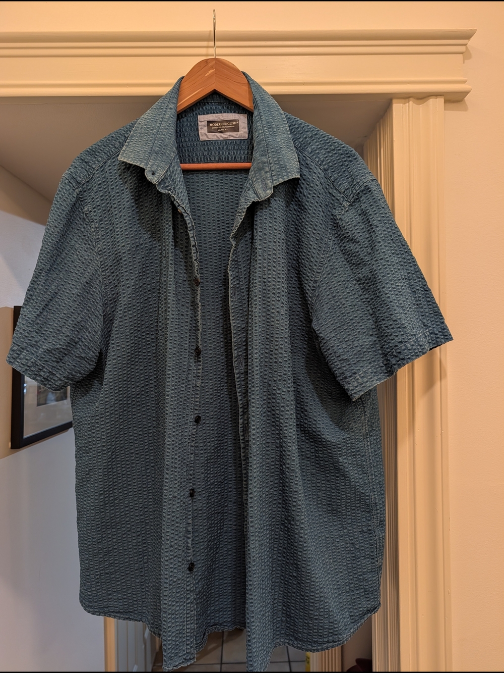 Modern English short-sleeve seersucker shirt (Tag XXL, XL Fit).